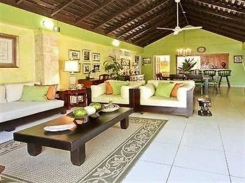 Hotel Paradise Beachfront Villas Río Bueno